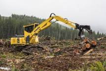  Meningkatkan Produktivitas Kebun Sawit dengan Komatsu PC135F-10M0