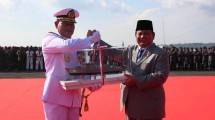 Menhan Prabowo Subianto Serah Terimakan Dua KRI ke TNI AL: Pulau Fani-731 dan Pulau Fanildo-732
