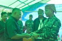 Danlantamal IX Salurkan Hasil Donasi Konser Amal Jukulele Ke Gereja Dusun Ukalahin