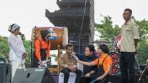 Menteri BUMN saat dialog dengan masyarakat di pesta rakyat Simpedes BRI