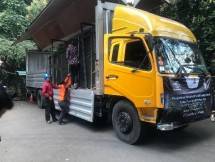 Pos Indonesia Bekerjasama dengan PT Siluet Nyoman Nuarta Pengiriman Perdana Bilah-Bilah Bangunan Istana ke IKN