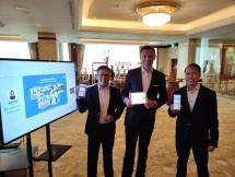 Kika: Dedi Hamonangan, Direktur Kepatuhan Presiden Direktur AXA Insurance, Laurent Bourson Edwin Sugianto, Direktur