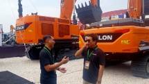 Hyundai Infracore ikut pameran dengan menampilkan Develon alat berat