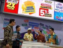 Kika: indra gunawan direktur mitra10, andy totong dirut mitra10, pilar saga ichsan wakil walikota tangsel, budyanto totong dirut pt catur sentosa adiprana tbk, achmad widjaja komut catur sentosa adiprana