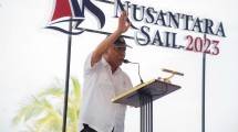 Menteri Basuki Sambut Para Pelayar Peserta Nusantara Sail 2023 di Jembatan Pulau Balang, IKN