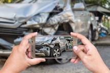 Berkendara di jalan raya rentan risiko terserempet hingga mengalami tabrakan. Namun, kondisi tersebut dapat diminimalisir dengan asuransi mobil.