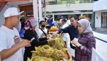 Penjual buah kelengkeng binaan BRI