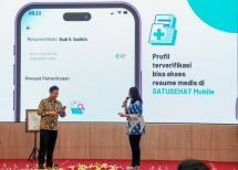 Keamanan Diakui 100 Negara, Menkes Ajak Masyarakat Segera &lsquo;Centang Biru&rsquo; di SATUSEHAT Mobile