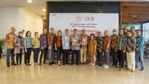 Ki-ka Jeffry Johary, Managing Director of OCS Group Indonesia; Mehdi Zaidi, Chief Executive Officer of Sunshine Food Group