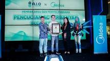 Jelang Akhir Tahun, Program CSR Midea Cetak Rekor Muri Cuci AC Gratis 2000 Unit Bersama AIO Store 