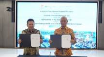 penandatangan Nota Kesepahaman BSI dan PT Pelindo Jasa Maritim tentang Pemanfaatan Layanan Jasa Produk Perbankan Syariah yan dihadiri oleh Direktur Keuangan dan Manajemen Risiko Subholding PT Pelindo Jasa Maritim Choirul Anwar (Kiri) dan Direktur Retail Banking BSI Ngatari