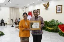 Peruri Raih Peringkat Informatif dalam Anugerah Keterbukaan Informasi Publik 2023