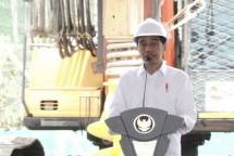 Presiden Joko Widodo menyampaikan sambutan dalam acara peletakan batu pertama Rumah Sakit Umum Pusat di Ibu Kota Nusantara, Kalimantan Timur, Rabu (20/12/2023).