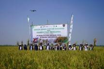 Jaga Ketahanan Pangan DKI Jakarta, Food Station Panen Bersama di Kabupten Karawang Jawa Barat Food Station Jaga Ketahanan Pangan DKI Panen Bersama Gapoktan Karawang 