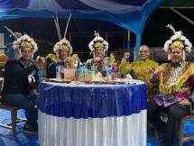 (ki-ka): Dandim 0910 / Malinau Letkol Inf Alisun, Taprof Bidang Ideologi Lemhannas RI AM Putut Prabantoro, Bupati Malinau Wempi W Mawa, Pastor Paroki St Lukas Apau Kayan Rm Sixtus Pr, dan Sekda Kabupaten Malinau, Ernes Silvanus.