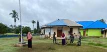 Jalin Gotong Royong Antara Prajurit Tamalatea Dengan Warga di Balai Kampung Sipias 