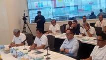 Wakil Menteri Badan Usaha Milik Negara, Kartika Wirjoatmodjo didampingi Direktur Utama Telkom, Ririek Adriansyah melakukan kunjungan ke Posko TelkomGroup SIAGA NARU 