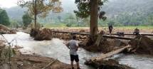 PDAM Tirta Rangga dan Pabrik AQUA Subang Alirkan Air Bersih Ke Masyarakat Korban Longsor