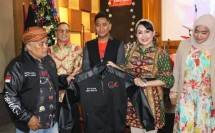 Logo Satu Dekade Diluncurkan oleh Ratna Listy, Nana Mardiana dan Panglima Langit