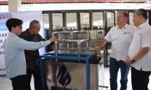 Maxon Serahkan Alat Praktikum Pompa Submersible ke Kampus ITI