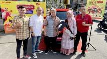 Sharp Indonesia Serahkan Hadiah 2 Unit Mobil Kepada Pemenang Program Undian Sharp Spektakuler
