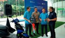 Visi Keberlanjutan, Pengemudi Bluebird Dapat Cicilan Ringan Kepemilikan Sepeda Motor Listrik