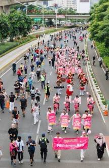 SilverQueen Mengajak Masyarakat untuk Pilih Dengan Hati dan Merayakan #BanyakMaknaCinta Lewat Parade dan Ragam Kegiatan Interaktif di Tempat Pemilihan Cinta
