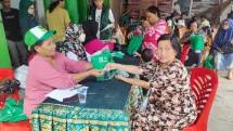 Partai Bulan Bintang (PBB) Sulsel menggelar program bazar beras murah di Sekretariat DPW PBB