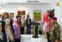 Temui Pelajar Indonesia di Tunisia, Menteri Basuki : Nikmati Proses Belajar