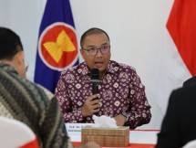 Duta Besar Santo Darmosumarto