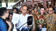 Menperin Agus Gumiwang Kartasasmita 