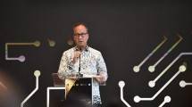 Menperin Agus Gumiwang Kartasasmita