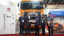 Astra UD Trucks Catat Penjualan Sebanyak 52 Unit UD Trucks Quester Kepada PT Pro Energi