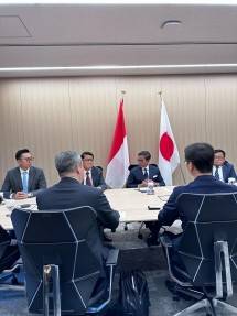Wakil Menteri Luar Negeri Pahala Mansury menggelar pertemuan dengan PT Pertamina International Shipping (PIS) dan Nippon Yushen Kabushiki Kaisha (NYK) di kantor Kedutaan Besar Republik Indonesia di Tokyo, Jepang. 