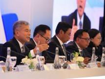Direktur Utama Bank BRI Sunarso bersama jajaran direksi