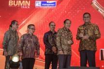 Anugerah BUMN 2024 mengangkat tema &ldquo;Bisnis Reinvention untuk Optimalisasi Peluang Bisnis di Industry 4.0&rdquo;. Penyerahan apresiasi pemenang berlangsung di Hotel Westin, Jakarta, Rabu 13 Maret 2024.