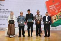 Talkshow dalam peluncuran buku Darurat Literasi yang diluncurkan Wakil Ketua Komisi X DPR RI bersama Perpusnas.