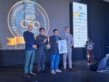 Budi Legowo, CEO BRI Insurance saat menerima penghargaan
