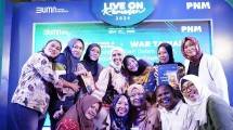 Ibu Jubaedah Mekaarkan Senyum Di Desa Miskin