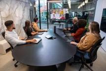 Atasi Downtime, Simak Strategi Ini Agar Hybrid Meeting Berjalan Lancar