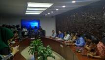 Jumpar Pers Terkait Registrasi Ulang Kartu Prabayar oleh Dirjen Postel Kominfo Bersama Seluruh Operator, di Kantor Kemenkominfo, Foto: INDUSTRY.co.id
