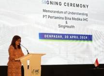 Direktur Utama IHC drg. Mira Dyah Wahyuni, MARS