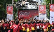 Aica rayakan ulang tahunnya ke-50.