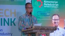 Menteri Perindustrian Agus Gumiwang Kartasasmita