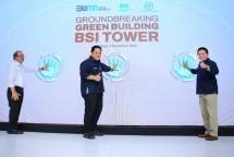 Direktur Utama PT Bank Syariah Indonesia (BSI) Hery Gunardi mengatakan penggabungan Bank Syariah Mandiri, BNI Syariah, dan BRI Syariah, sejatinya bukan perkara mudah. Namun, lanjut Hery, Pak Erick mampu melewati tantangan tersebut dan mewujudkan mimpi bangsa yang selama ini terpendam. (Foto diambil saat Peresmian Groundbreaking Green Building BSI Tower di Jakarta, 9 November 2023)