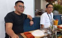 dari kiri: Rexi Christopher, perwakilan Venture Partner Init-6 dan CEO Qiscus, Delta Purnama Widya paparkan perkembangan positif Qiscus jelang pertengahan tahun 2024 ini.
