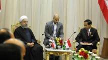 Presiden Iran Hassan Rouhani (kiri), dan Presiden Indonesia Jokowi (kanan).