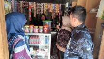 BSI agen sedang transaksi dengan pelanggan