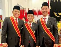 Menperin Agus, Menteri Bahlil dan Bamsoet Menerima Bibta Tanda Kehormatan dari Jokowi