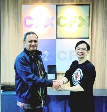 Kepala Bursa Kripto Indonesia Subani bersama CEO dan Founder TRIV Gabriel Rey